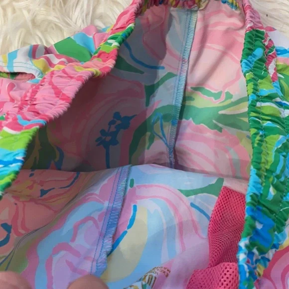Women’s lilly Pulitzer short - Picture 5 of 5